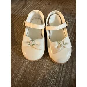 Cream Toddler Girls Dress Shoes Size 3 Y2K